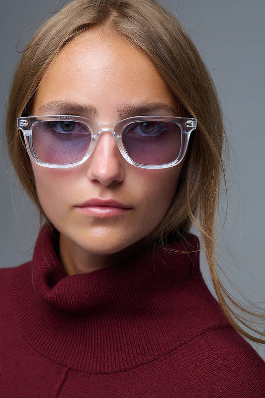 Q2 Óculos de sol quadrados transparentes com lentes gradientes azuis e pormenor lateral em metal