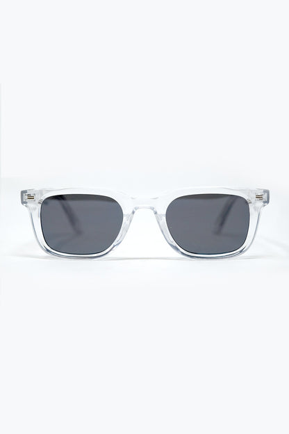 Q2 Óculos de sol quadrados transparentes com lentes pretas gradientes e pormenor lateral em metal