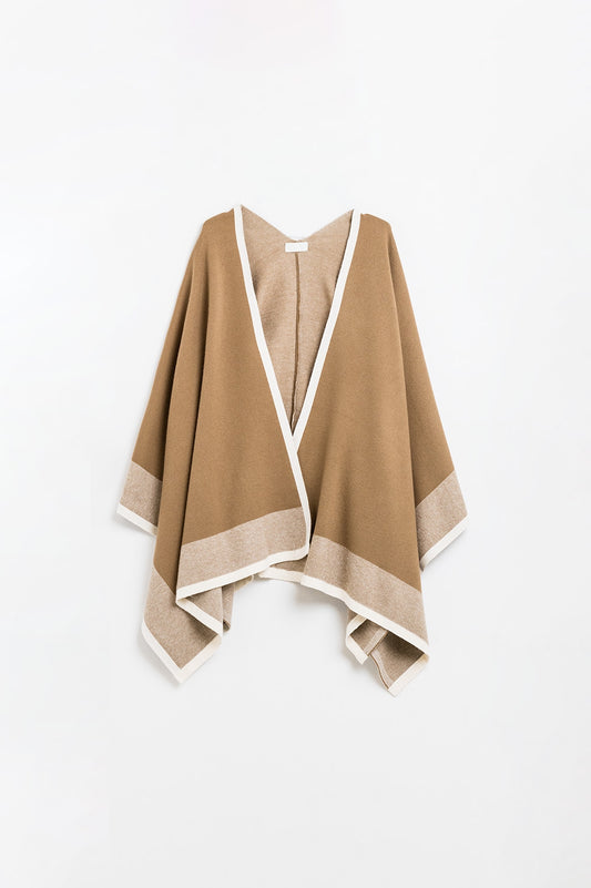 Q2 Poncho de malha em camel com acabamento em cru