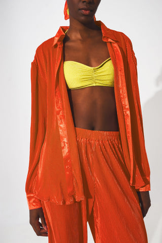 Relaxed pleated satin shirt in orange