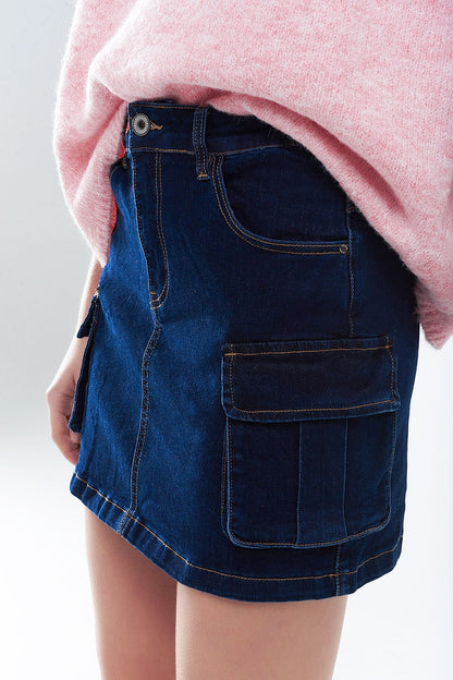 Saia Cargo Jeans em Lavagem Escura Com Costura Contrastante