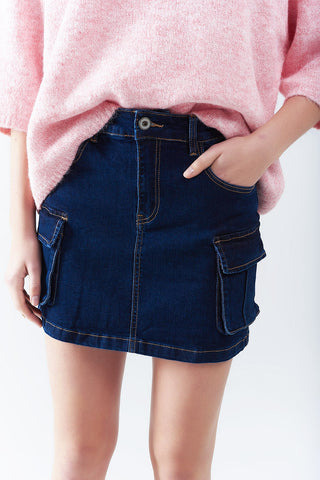 Saia Cargo Jeans em Lavagem Escura Com Costura Contrastante