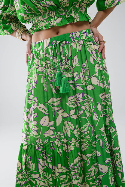 Saia maxi em camadas com estampa floral verde