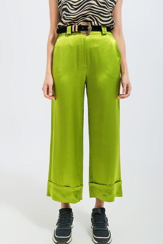 Calça de terno de cetim com pernas largas em verde