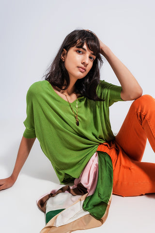 Short sleeve sweater in v neck in green