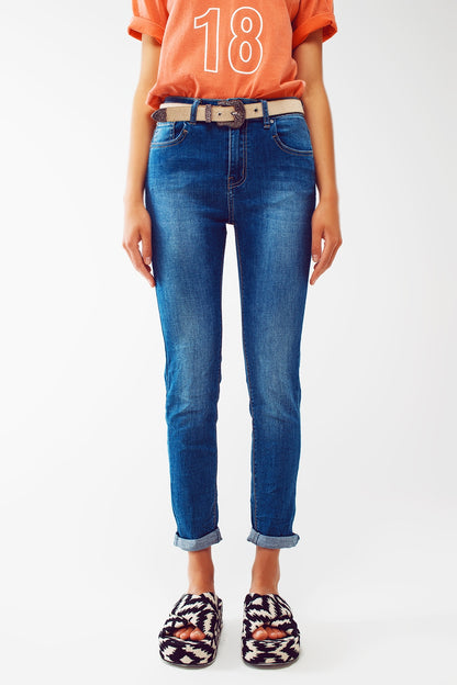 skinny jeans in mid wash
