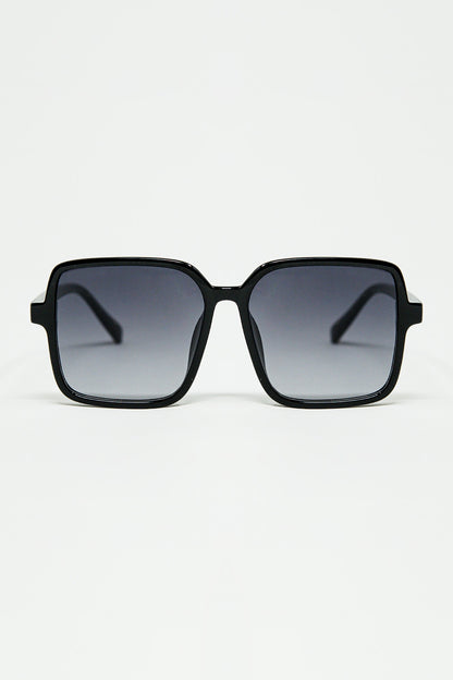 Q2 Square sunglasses with high gloss frame in black