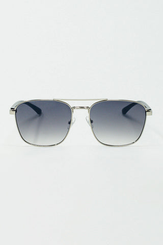 Óculos de sol quadrados de metal com lentes cinza fumê