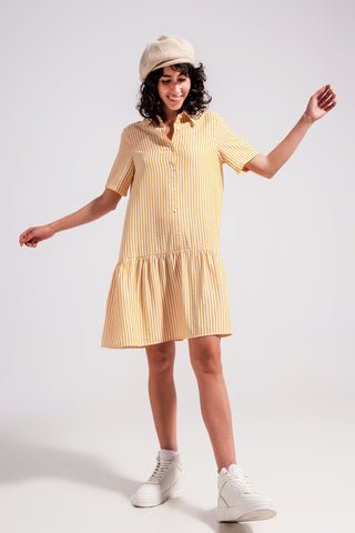 Vestido curto estampado listrado amarelo