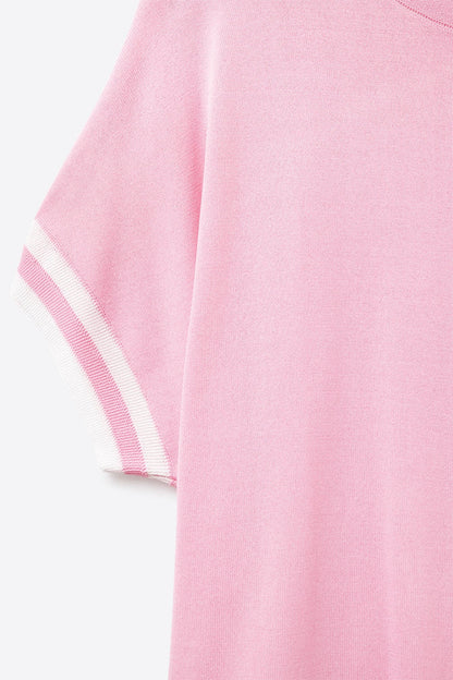 Suéter relafed fit em rosa com detalhe contrastante branco