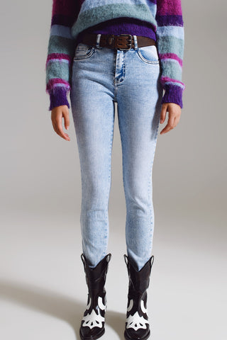 Jeans super skinny de cintura média com lavagem azul claro