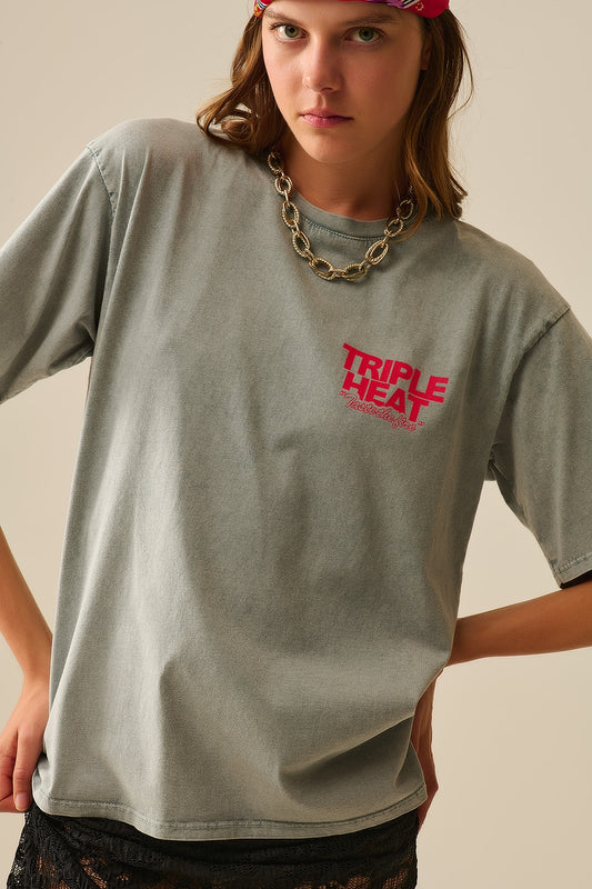Q2 T-shirt de manga curta TRIPLE HEAT LOGO em cinzento lavado de corte descontraído
