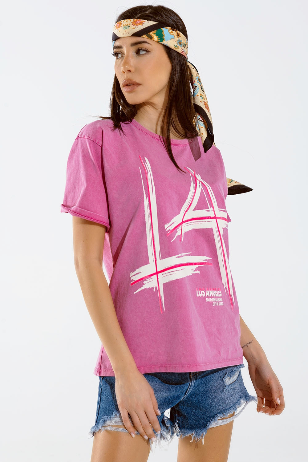 T-shirt fúcsia de grandes dimensões com a inscrição LA Los Angeles impressa em branco e fúcsia