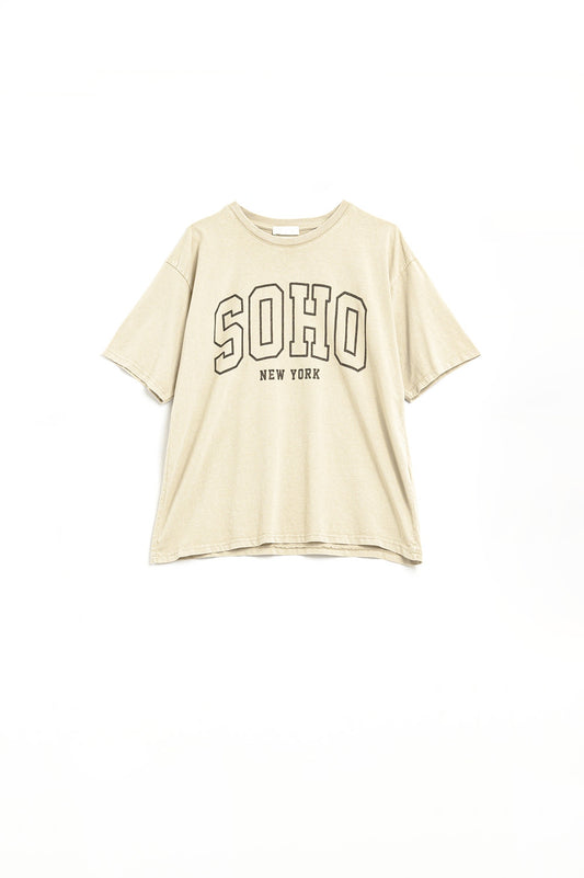 Q2 T-shirt Oversized Cream com Soho New York na frente