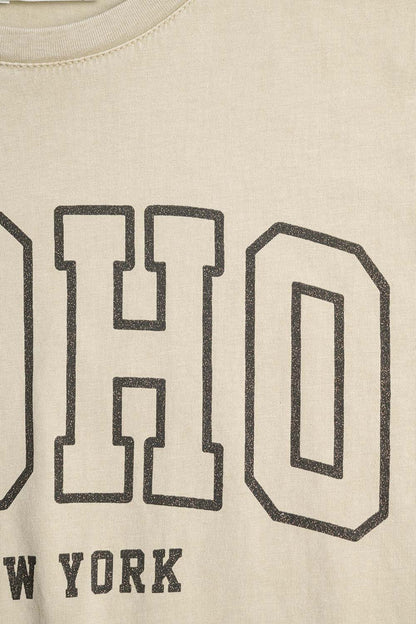 T-shirt Oversized Cream com Soho New York na frente
