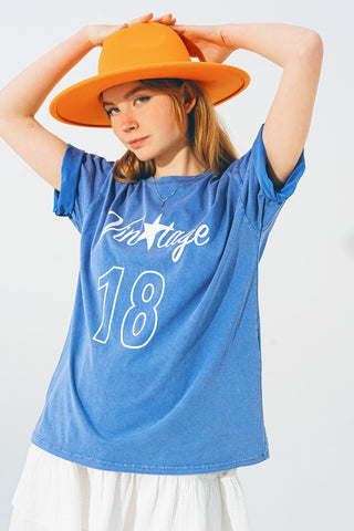 Camiseta com texto Vintage 18 em azul