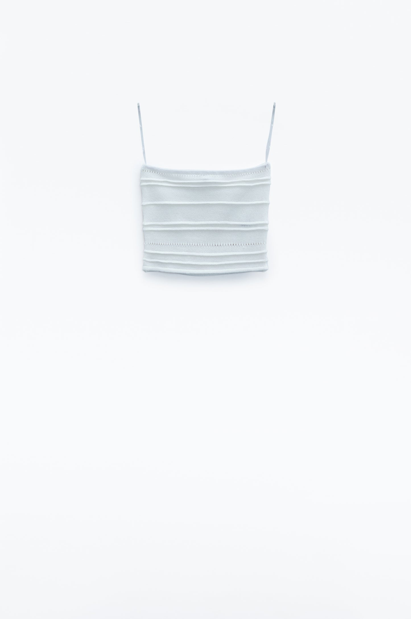 Top bodycon de malha sem alças em branco