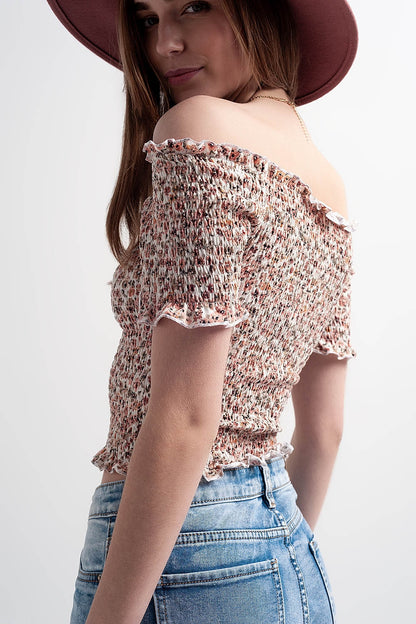 Top com decote Bardot e estampa floral
