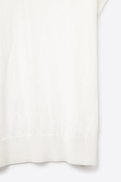 Top de manga curta estilo polo de malha fina em branco