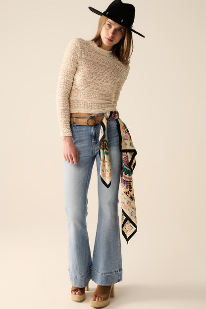 Top de Renda Floral com Gola Redonda em Creme