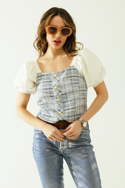 Q2 Top de tweed azul com mangas curtas volumosas e botões de pérolas