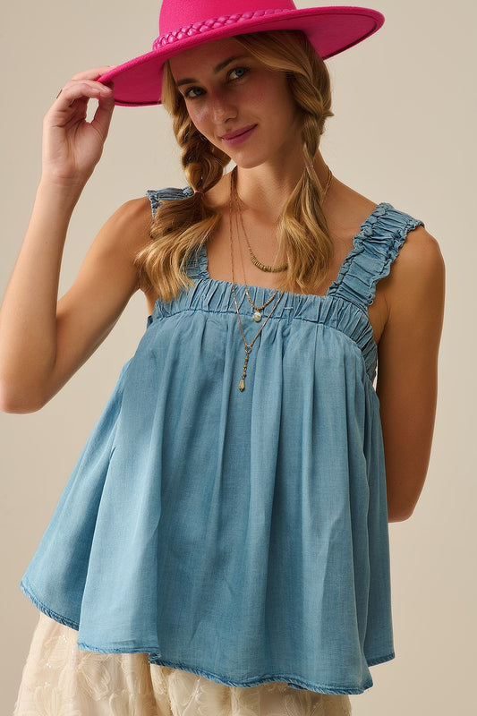 Q2 Top em tecido Tencel com alças em azul