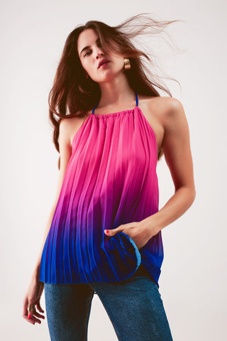 Top plissado de pescoço alto com gradiente de cor fuchsia
