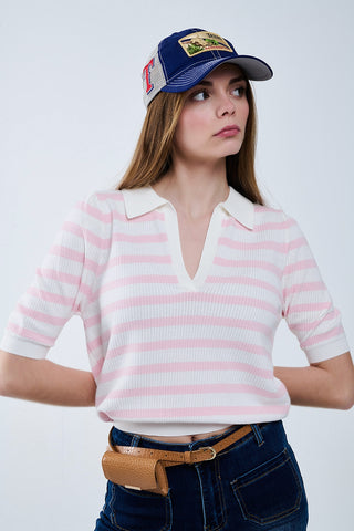 Top polo branco de malha com riscas cor-de-rosa
