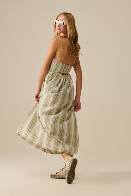 Vestido com decote em V às riscas em verde