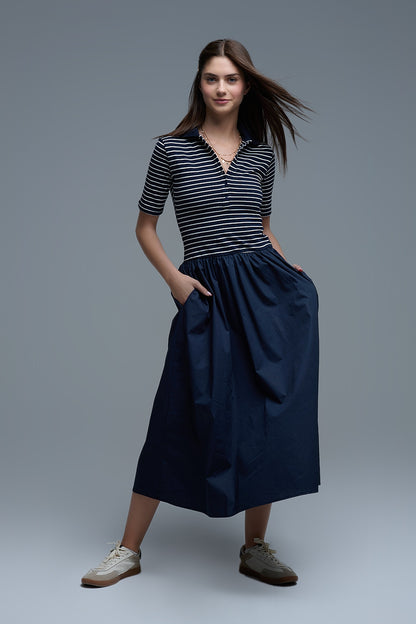 Vestido com top às riscas e saia midi em popeline em azul-marinho