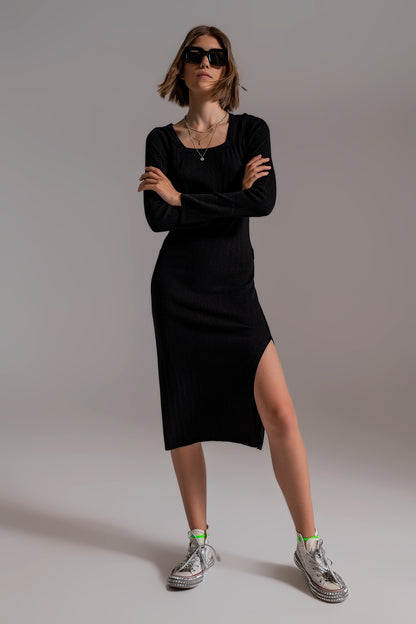 Vestido de malha midi com decote quadrado em preto