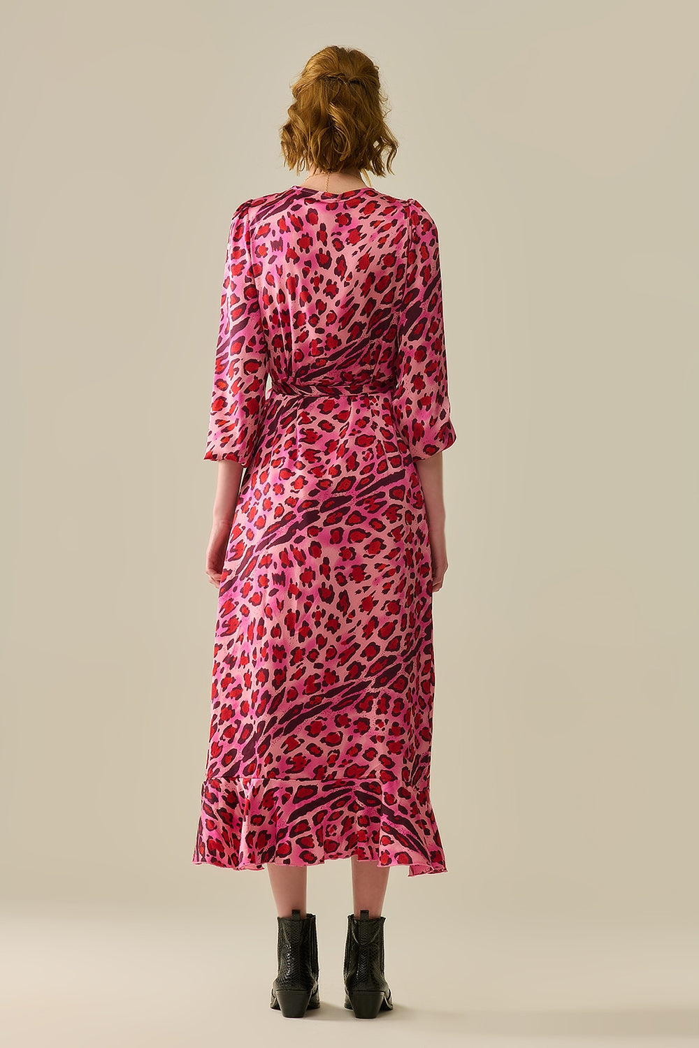 Vestido Envelope Maxi em Cetim com Estampa de Leopardo Fúcsia