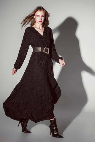 Vestido longo com mangas compridas e brilho em preto