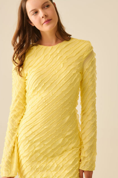 Vestido maxi amarelo manteiga com design de folhos mini Bias
