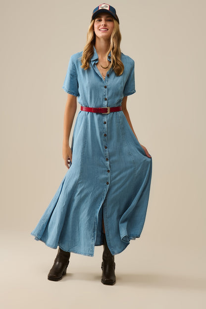 Vestido maxi azul claro com botões em tecido Tencel