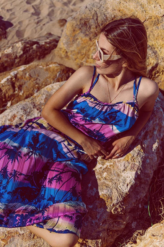 Q2 Vestido maxi com as costas abertas e relaxado com estampa tropical azul