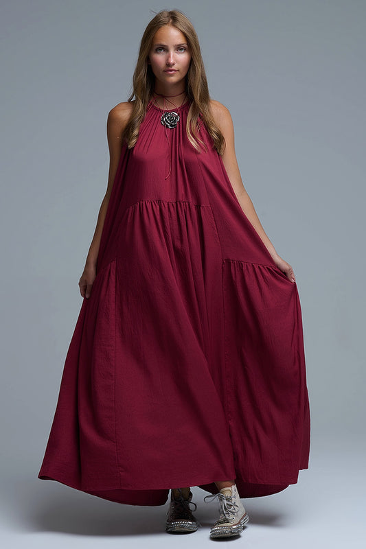 Q2 Vestido maxi com decote haltere e pormenores de costura borgonha