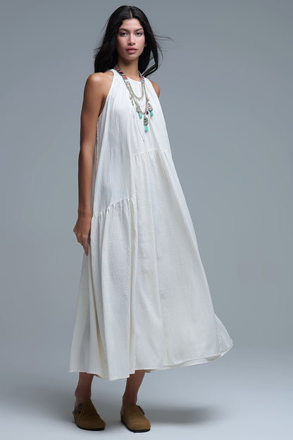 Vestido maxi com decote haltere e detalhes de costura em creme