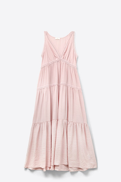 Vestido maxi cor-de-rosa com detalhes em renda e estilo boho