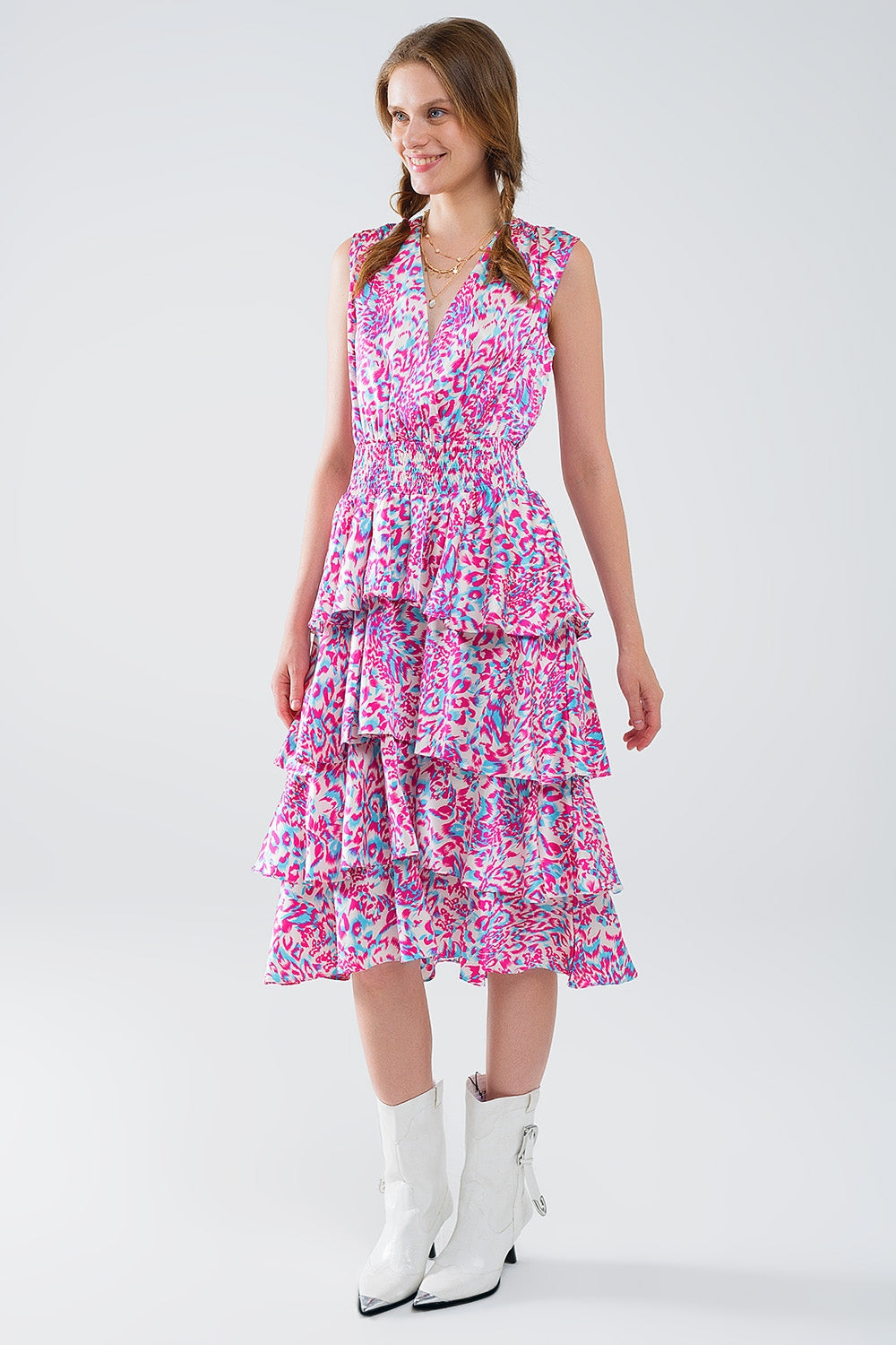 Vestido midi branco com rufos e estampado animal multicolorido