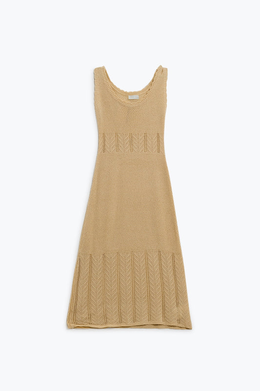 Q2 Vestido midi de malha bege sem mangas com gola redonda