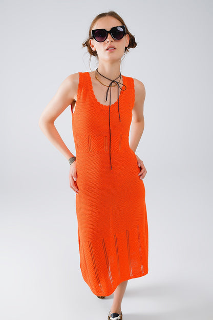 Q2 Vestido midi em malha laranja sem mangas com gola