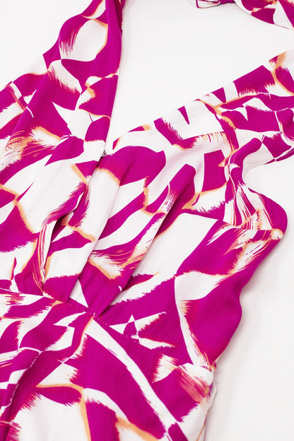 Vestido Midi Halter com cintura subida em estampado abstrato fúcsia e branco
