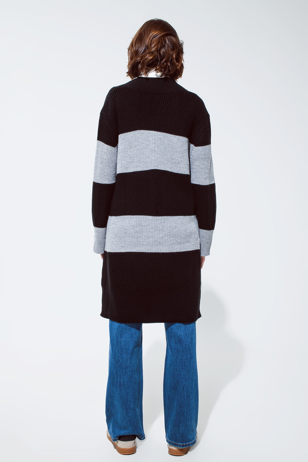 Vestido MIDI oversized com riscas e decote em V largo