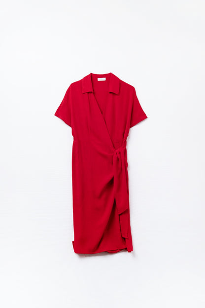 Vestido midi vermelho com laço na lateral