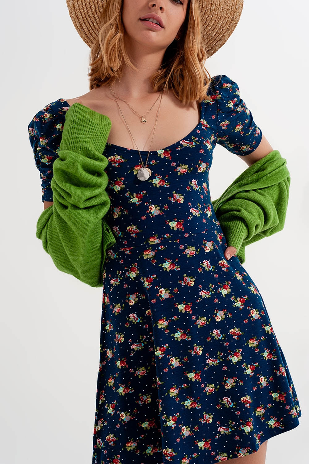 Vestido skater com mangas bufantes e estampa floral azul-marinho