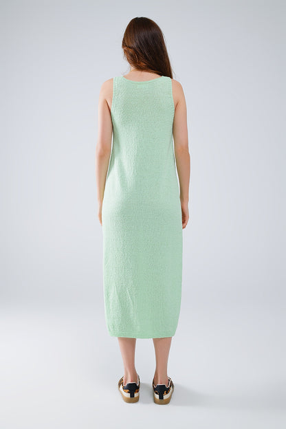 Vestido verde maxi sem mangas com fenda lateral