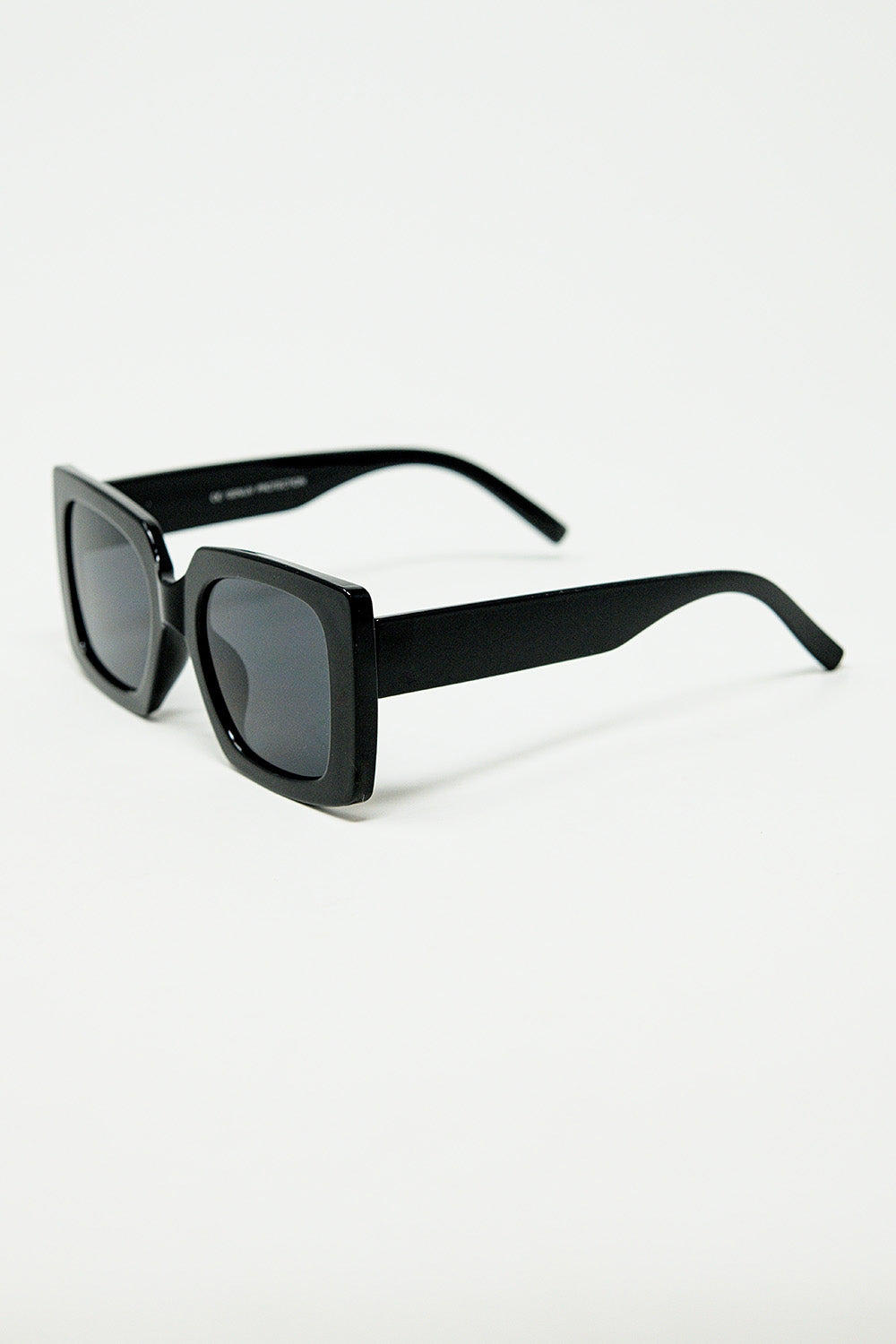 vintage silhouette sunglasses with a subtle angled cat-eye in black