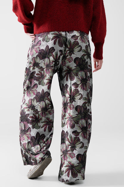 calças largas com estampa floral